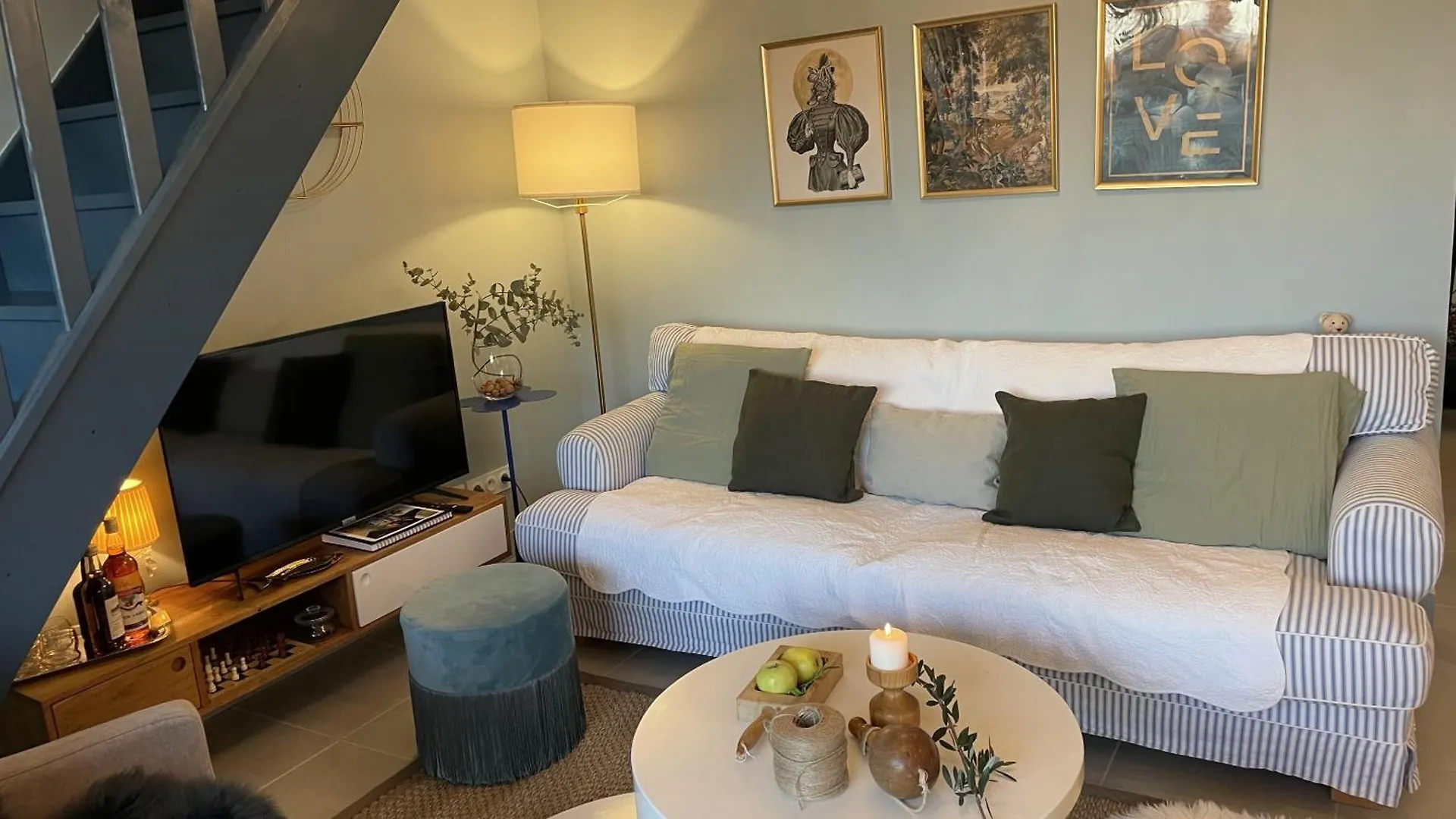 別荘 アントレーグ・シュル・ラ・ソルグ Le Clos Du Moulin 2 - House With Garden Near Avignon, In Provence For 6 Adults And 2 Babiesヴィラ
